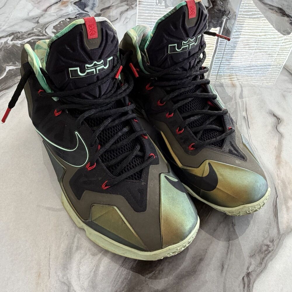 Nike LeBron 11 XI King's Pride Parachute Gold 616175-700 Men's Size 12